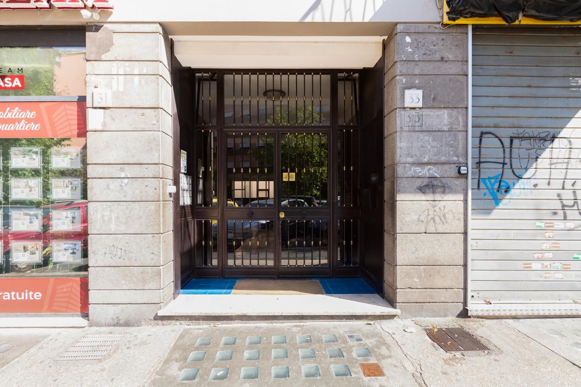 Apartamento Moderno Sopra Metro A E Parco Degli Acquedotti