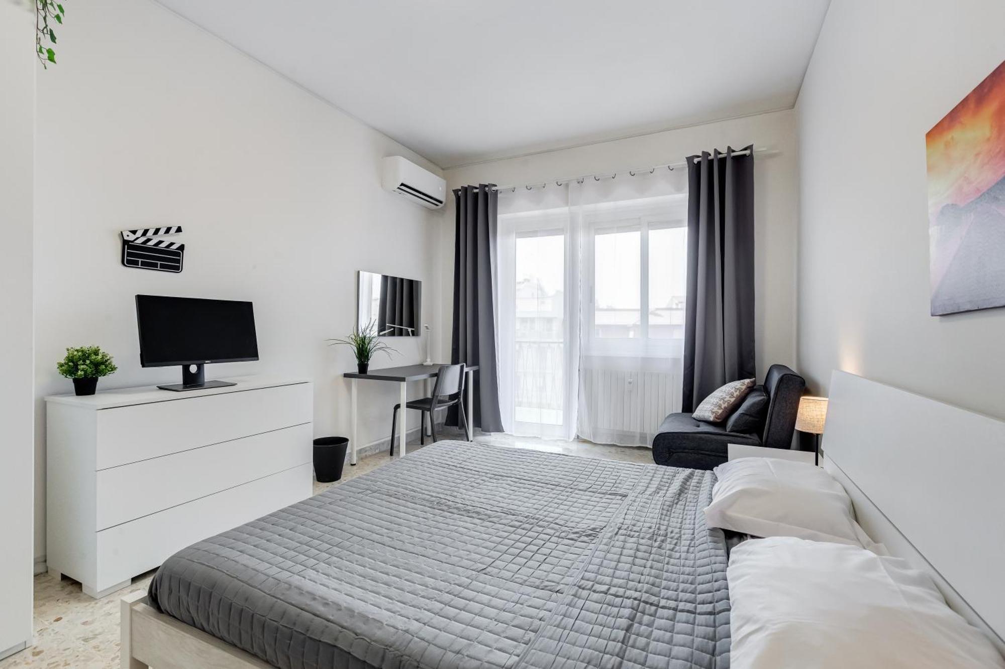 Apartamento Moderno Sopra Metro A E Parco Degli Acquedotti Roma