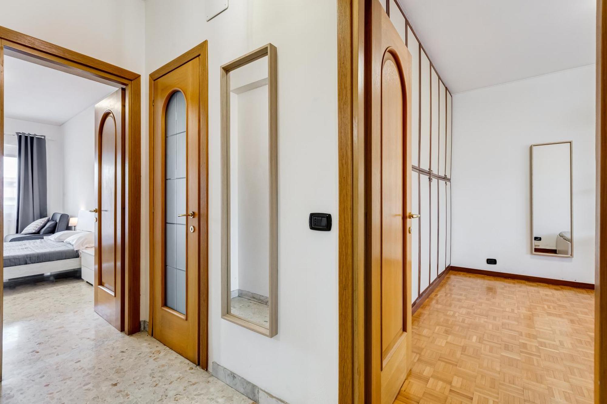 Apartamento Moderno Sopra Metro A E Parco Degli Acquedotti Roma